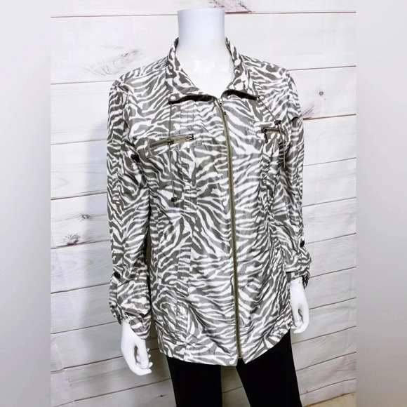 🍀 TRIBAL NWT ANIMAL PRINT 3/4 SLEEVE WINDBREAKER IN SAND - Picture 3 of 8